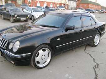 1997 Mercedes-Benz E-Class Pictures