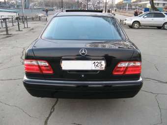 1997 Mercedes-Benz E-Class Pictures