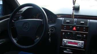 1997 Mercedes-Benz E-Class Pictures