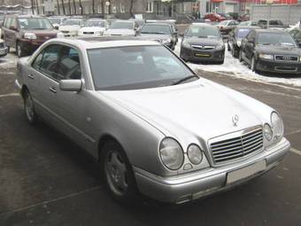 1997 Mercedes-Benz E-Class Photos