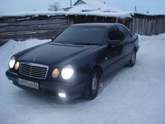 1997 Mercedes-Benz E-Class Pictures