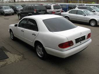 1997 Mercedes-Benz E-Class Photos