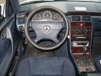 1997 Mercedes-Benz E-Class Pictures