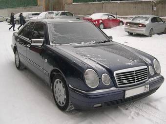 1997 Mercedes-Benz E-Class Pics