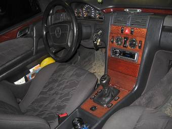 1997 Mercedes-Benz E-Class Photos