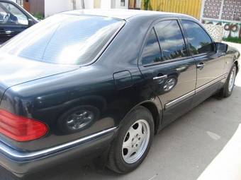 1997 Mercedes-Benz E-Class Pics