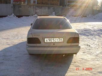 1997 Mercedes-Benz E-Class Pictures