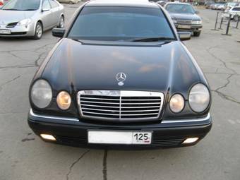 1997 Mercedes-Benz E-Class Pictures