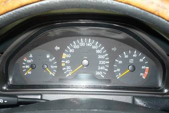 1997 Mercedes-Benz E-Class Pictures