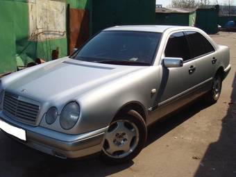 1997 Mercedes-Benz E-Class Images