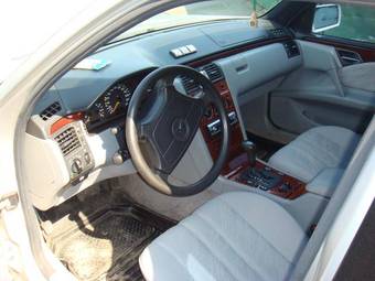 1997 Mercedes-Benz E-Class Pictures