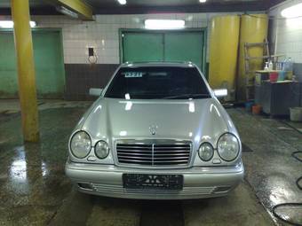 1997 Mercedes-Benz E-Class Pictures