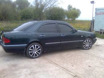 1997 Mercedes-Benz E-Class Photos