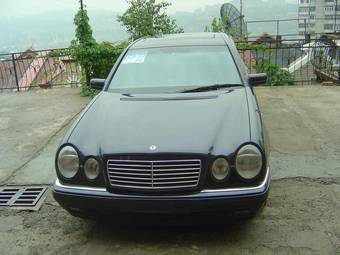 1997 Mercedes-Benz E-Class Photos