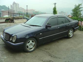 1997 Mercedes-Benz E-Class Photos