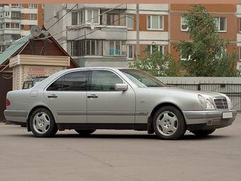 1997 Mercedes-Benz E-Class Images