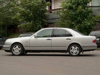 1997 Mercedes-Benz E-Class Pictures