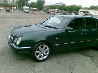 1997 Mercedes-Benz E-Class Pictures