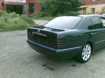 1997 Mercedes-Benz E-Class Pictures