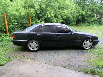 1997 Mercedes-Benz E-Class Photos