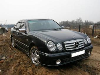 1997 Mercedes-Benz E-Class Pictures