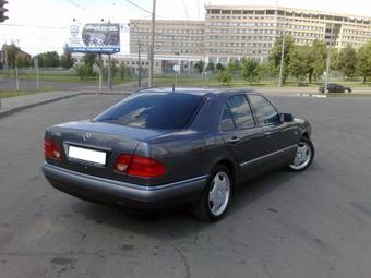 1997 Mercedes-Benz E-Class Photos