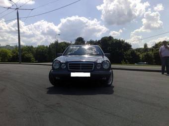 1997 Mercedes-Benz E-Class Photos