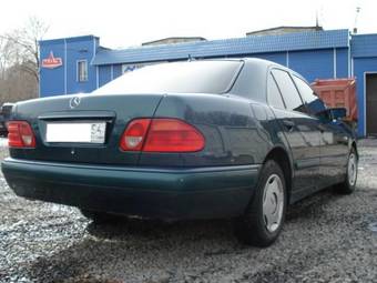 1997 Mercedes-Benz E-Class Pictures
