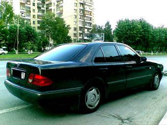 1997 Mercedes-Benz E-Class Photos