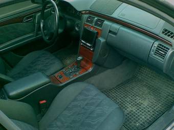 1997 Mercedes-Benz E-Class Pictures