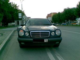1997 Mercedes-Benz E-Class Photos