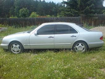 1997 Mercedes-Benz E-Class Photos