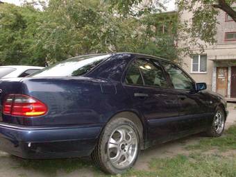 1997 Mercedes-Benz E-Class Photos