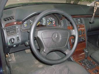 1997 Mercedes-Benz E-Class Photos