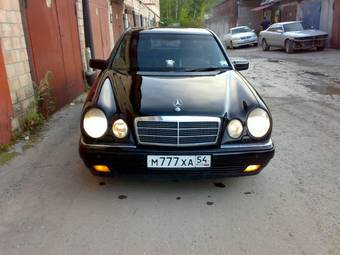 1997 Mercedes-Benz E-Class Photos