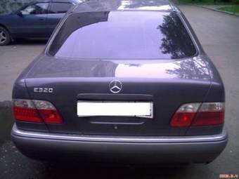 1997 Mercedes-Benz E-Class Pictures