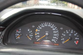 1997 Mercedes-Benz E-Class Pictures