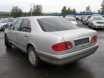 1997 Mercedes-Benz E-Class Pictures