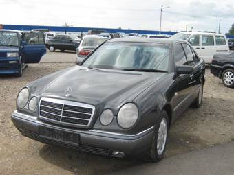1997 Mercedes-Benz E-Class Pictures