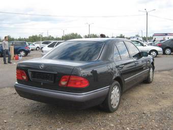 1997 Mercedes-Benz E-Class Pictures