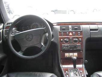 1997 Mercedes-Benz E-Class Photos