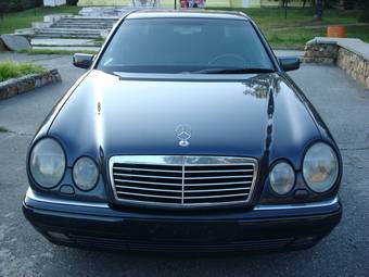 1997 Mercedes-Benz E-Class Photos