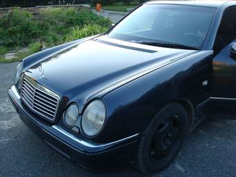1997 Mercedes-Benz E-Class Photos