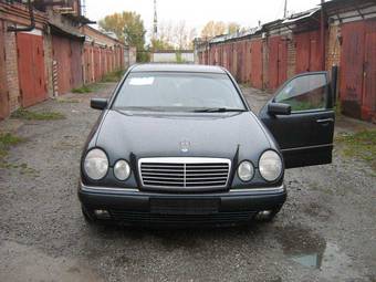 1997 Mercedes-Benz E-Class Pictures