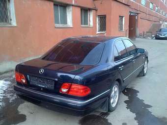 1998 Mercedes-Benz E-Class Pictures