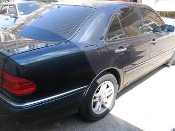 1998 Mercedes-Benz E-Class Pictures