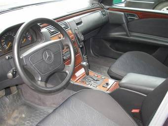 1998 Mercedes-Benz E-Class Pictures