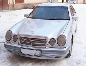 1998 Mercedes-Benz E-Class Pictures