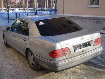 1998 Mercedes-Benz E-Class Pictures