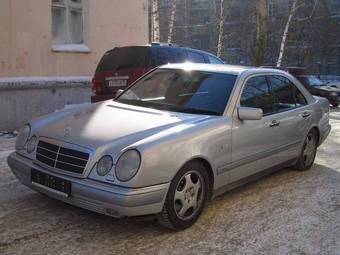 1998 Mercedes-Benz E-Class Photos